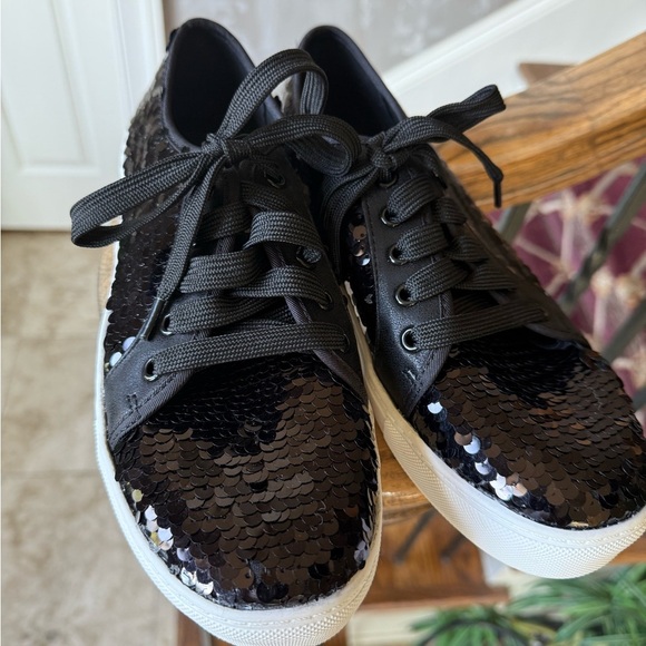 Dirty Laundry , ladies, black sequin sneakers excellent condition very clean 9 - Picture 11 of 14